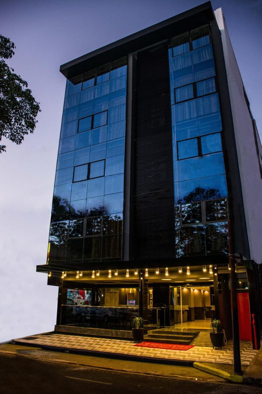 Serpyl Plaza Hotel Encarnacion Exterior photo